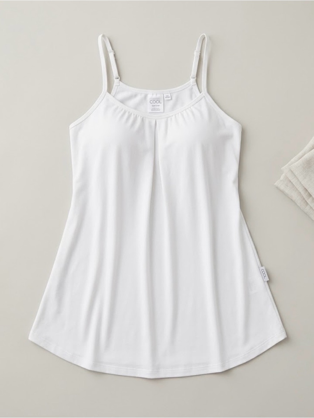 32 Degrees Cool White Padded Tank Top - Like New - Size Large